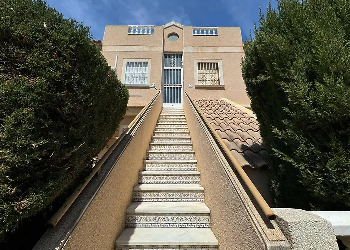 Mediterranean Breeze Casa Trebol Apartment *